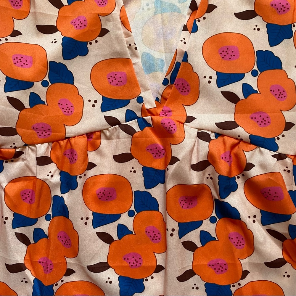 Small Peach Print Blouse - Picture 3 of 6